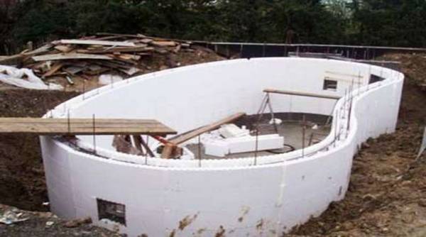 Строительство бассейна из бетона и пенополистирольных блоков своими руками для дачи с фото