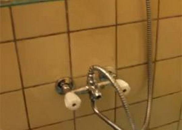Замена и установка смесителя в ванной своими руками с фото